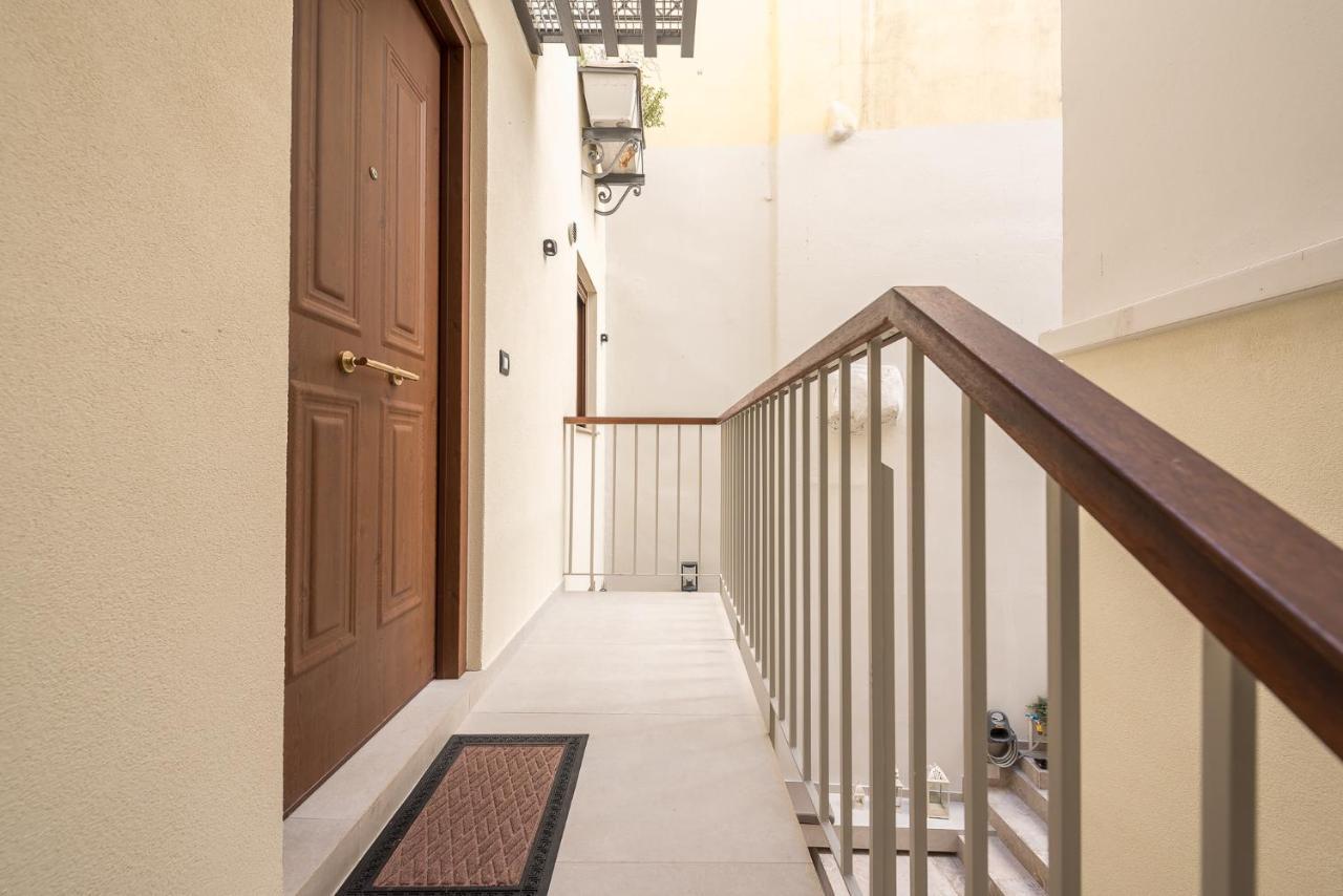 Apollonos 28 Luxury Suites Atenas Exterior foto
